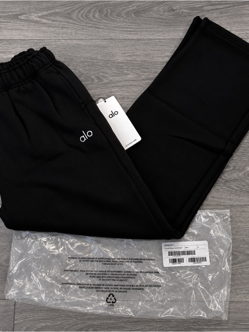 Alo Yoga Accolade Straight Leg Sweatpant Black Size S NWT